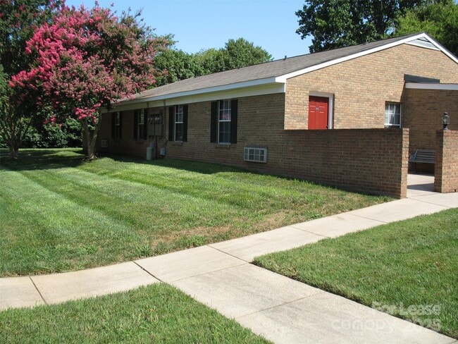 property at 1306 Lomax Ave