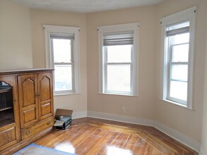 50 Lambert St, Unit 1 in Medford, MA - Building Photo - Building Photo