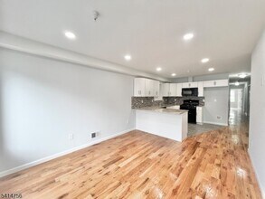 40 Read St in Newark, NJ - Building Photo - Building Photo