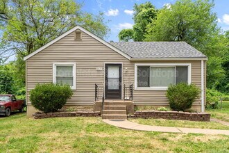 2019 Raven Dr in St. Louis, MO - Building Photo - Building Photo