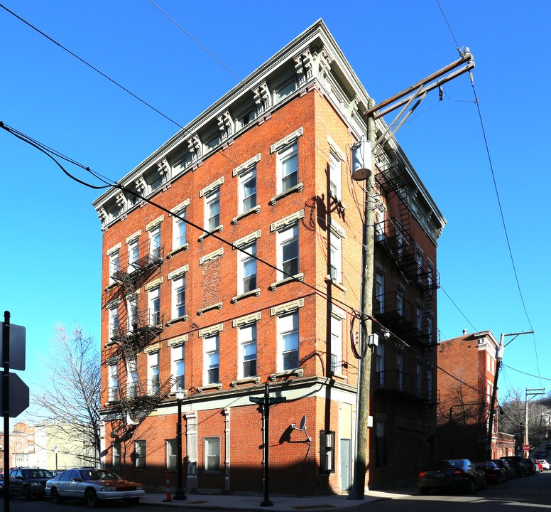 1201-1203 Broadway in Cincinnati, OH - Foto de edificio