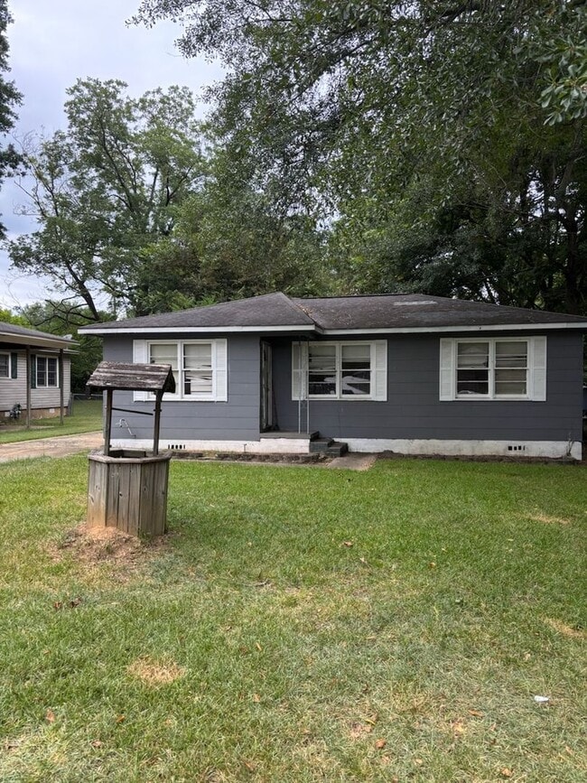 142 Dexter Ave