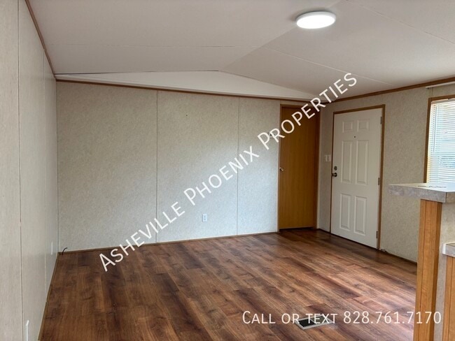 9 Otis Campbell Rd in Asheville, NC - Building Photo - Building Photo