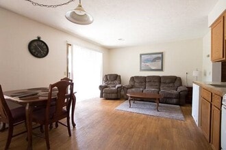 20 Fall Creek Trl, Unit 2 in Branson, MO - Foto de edificio - Building Photo