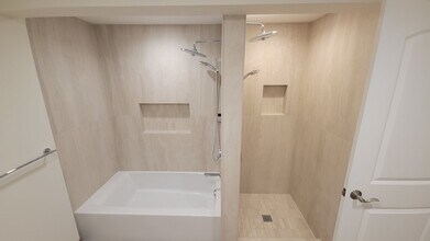 1928 35th Ave W in Seattle, WA - Building Photo - Building Photo