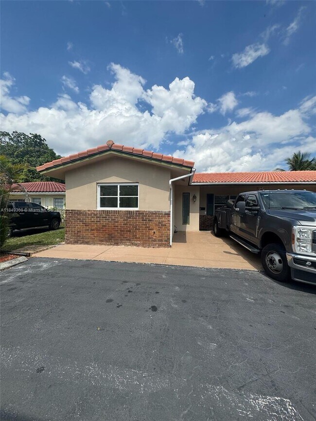 3851 NW 110th Ave in Coral Springs, FL - Building Photo - Building Photo