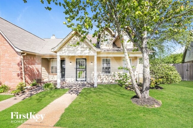 7842 Shadowland Cove