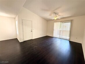 555 E Silverado Ranch Blvd, Unit 2151 in Las Vegas, NV - Building Photo - Building Photo
