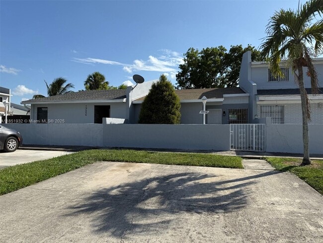 property at 19558 NW 55th Cir Pl