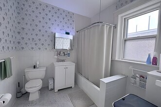 97 Saint Paul St, Unit 3F in Brookline, MA - Building Photo - Building Photo