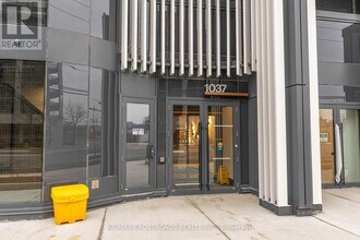 1037 The Queensway in Toronto, ON - Building Photo - Building Photo