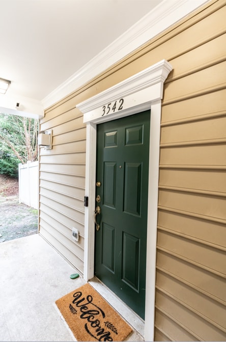 property at 3542 Huntley Manor Ln
