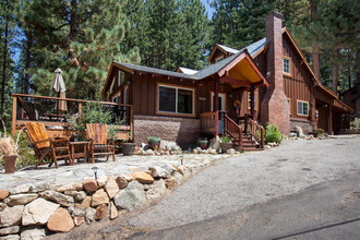 3588 Mackedie Way S in South Lake Tahoe, CA - Foto de edificio - Building Photo