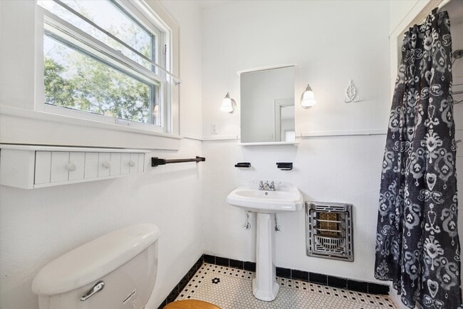 property at 703 E Main St