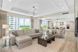 4971 Bonita Bay Blvd in Bonita Springs, FL - Foto de edificio - Building Photo