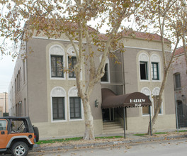 Harlow in Los Angeles, CA - Building Photo - Building Photo