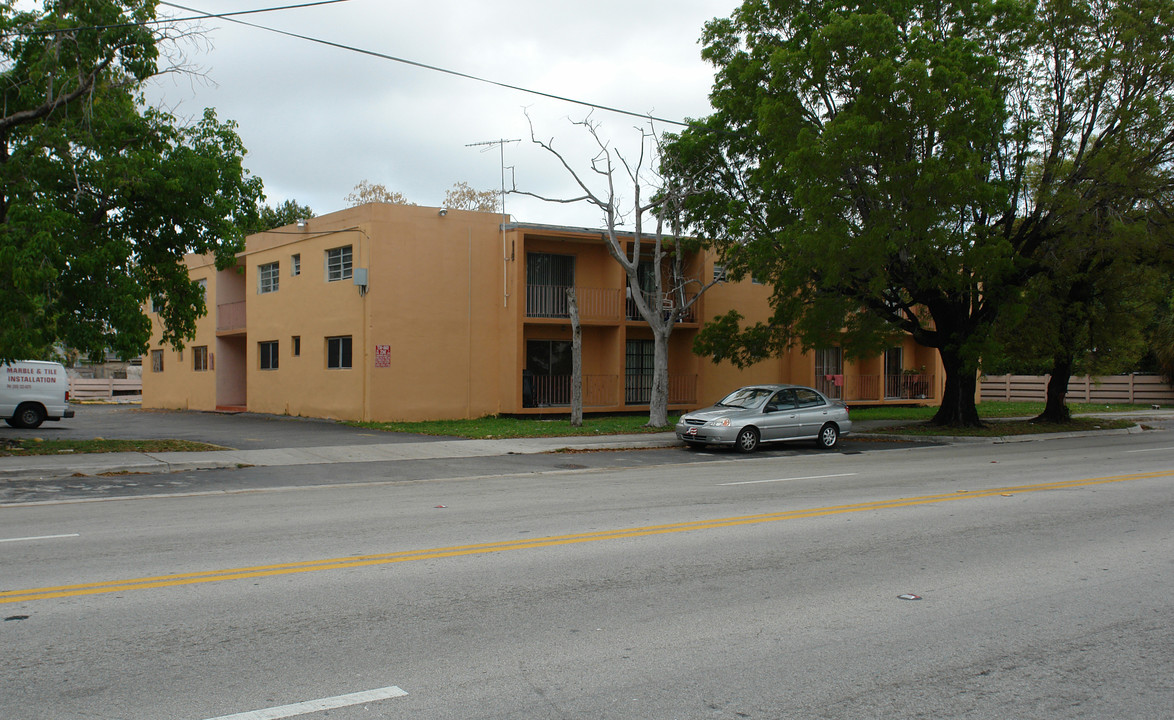 845 NW 29th St in Miami, FL - Building Photo