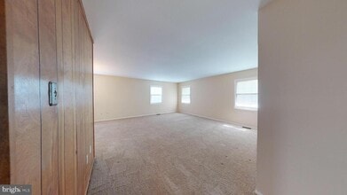 13200 Ithan Ln in Bowie, MD - Building Photo - Building Photo