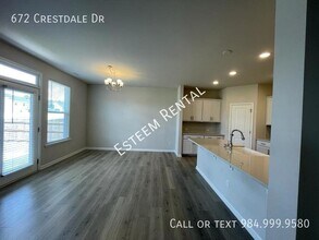 672 Crestdale Dr in Clayton, NC - Building Photo - Building Photo