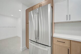 9455 W Flagler St in Miami, FL - Building Photo - Building Photo