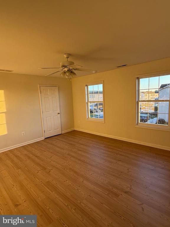 property at 93 Downey Oak Cir