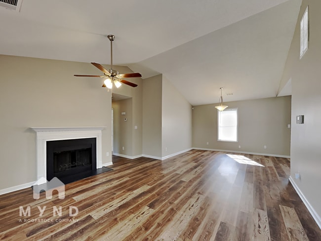 89 Connie Dr in Dallas, GA - Foto de edificio - Building Photo