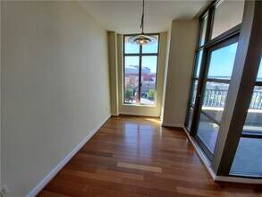 250 Park Ave W NW in Atlanta, GA - Building Photo - Building Photo