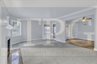 9901 E Linwood Blvd in Independence, MO - Building Photo - Building Photo