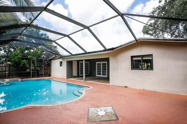 264 NW 79th Ave in Margate, FL - Building Photo - Building Photo