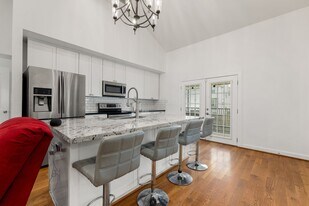 2116 Live Oak St in Houston, TX - Building Photo