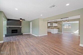 10096 Ontario Ave in El Paso, TX - Foto de edificio - Building Photo