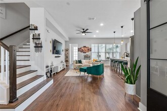 8427 Modiano St in Orlando, FL - Building Photo - Building Photo