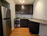 618 W Patterson Ave, Unit 707 in Chicago, IL - Building Photo - Building Photo