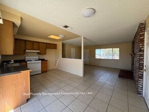 40325 Ronar St in Lake Los Angeles, CA - Building Photo - Building Photo