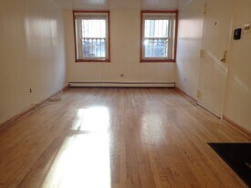 326 Carlton Ave in Brooklyn, NY - Building Photo