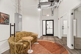 1453 Maple Ave in Evanston, IL - Foto de edificio - Building Photo