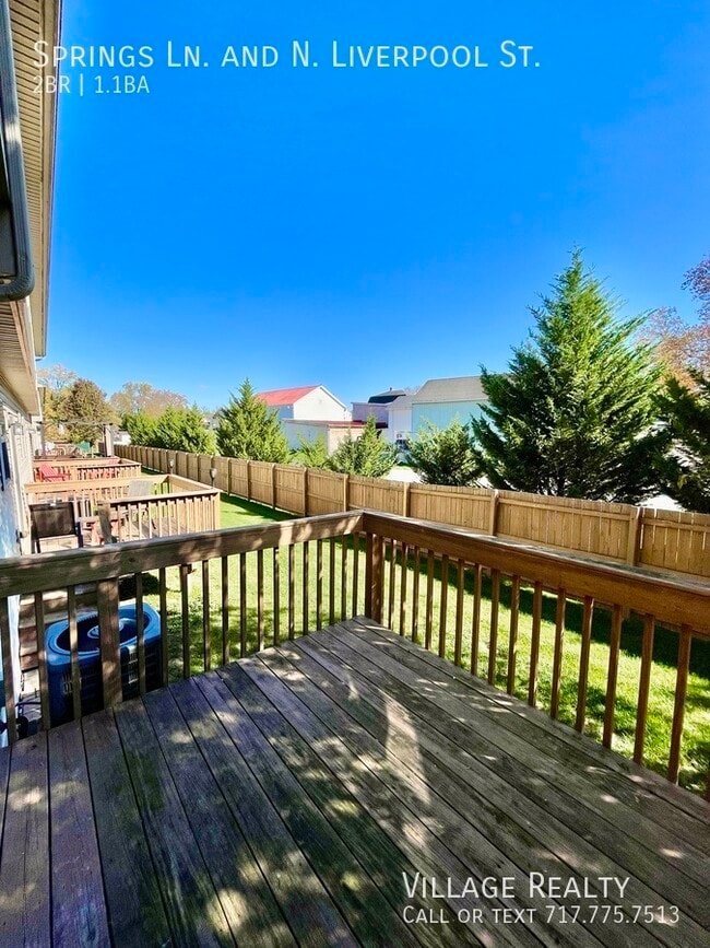 215 Springs Ln in Manchester, PA - Building Photo - Building Photo