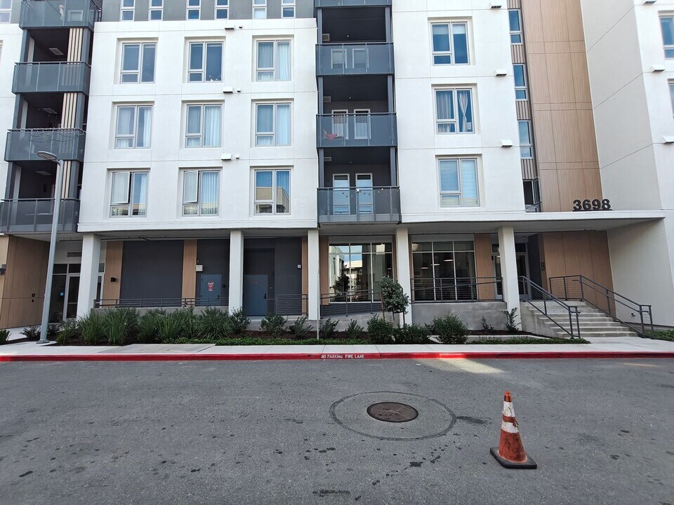 3698 Vision Cmn in Fremont, CA - Building Photo