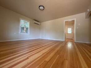 1069 E Main St in Ashland, OR - Building Photo - Building Photo