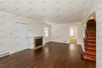1115 E 76th St in Kansas City, MO - Building Photo - Building Photo