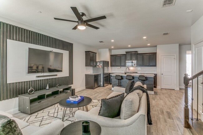 5528 Kilmer Dr in North Richland Hills, TX - Foto de edificio - Building Photo