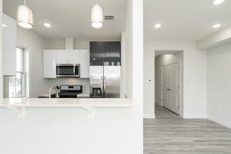 144 Bergen Ave in Jersey City, NJ - Building Photo - Building Photo