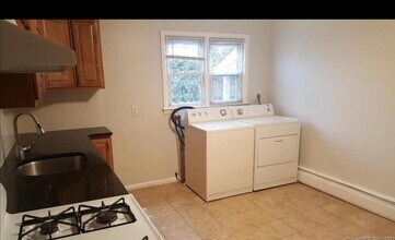 47 Park St in Stamford, CT - Building Photo - Building Photo