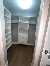 801 Brickell Ave, Unit 22A in Miami, FL - Building Photo - Building Photo