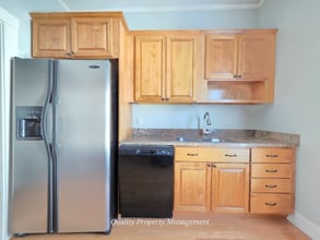 157 Broadway, Unit B in Bangor, ME - Building Photo - Building Photo