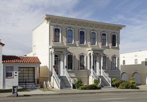 1213-1215 Sacramento St Apartments