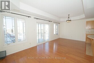 224-224 Paseo Private in Ottawa, ON - Building Photo - Building Photo