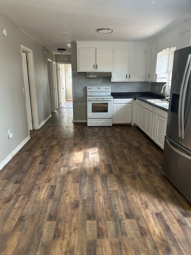 1105 Carnation Ln in Sharon, SC - Building Photo - Building Photo