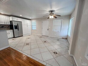 207 Berry Rd in Pensacola, FL - Building Photo - Building Photo