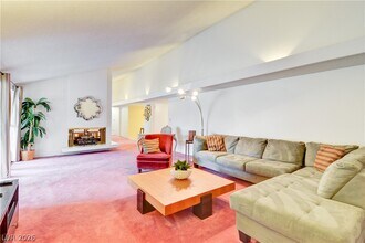 3442 Pueblo Way in Las Vegas, NV - Building Photo - Building Photo